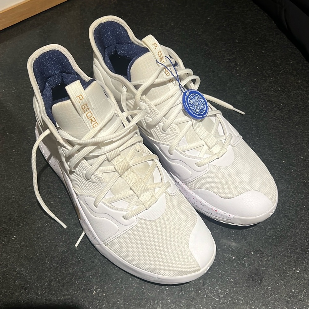 Nike Paul George Sneakers, PG 3.